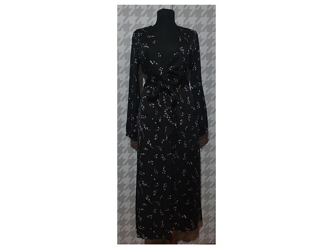 Autre Marque Ivy & Oak Hug Me Kleid Schwarz Viskose - Ansicht 2