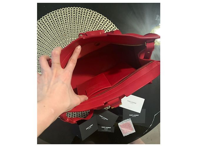 Yves Saint Laurent Chyc Borsa in pelle rossa Rosso - vista 8