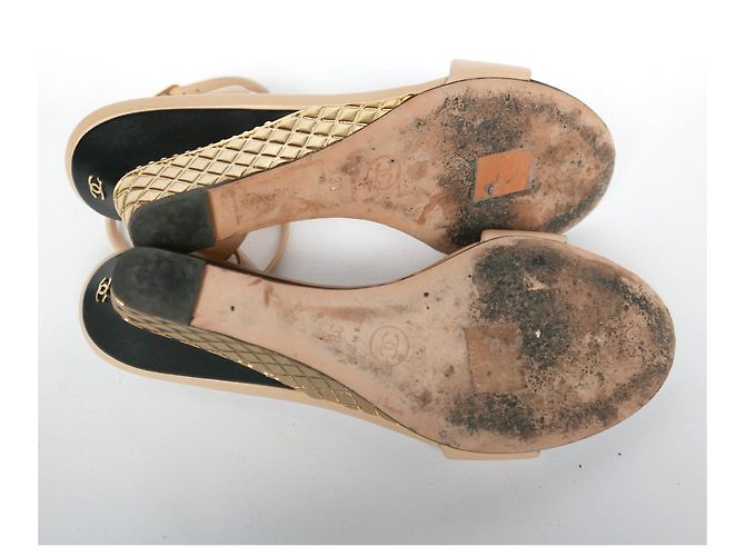 Chanel Zeppe con tacco in oro e perle Beige - vista 5