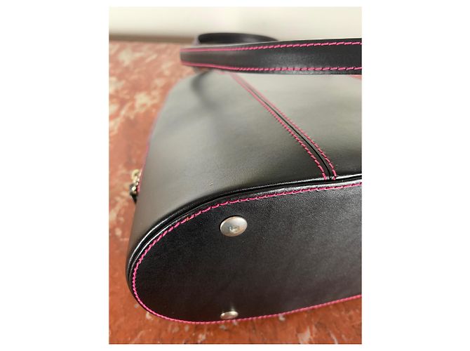 Lancel Ledertasche schwarz mit fuchsia Nähten - Ansicht 10