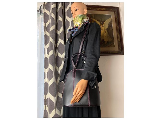 Lancel Ledertasche schwarz mit fuchsia Nähten - Ansicht 2