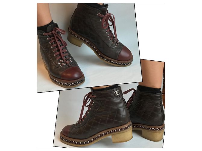 Chanel Kette um Combat Biker Ankle Boots Braun Bordeaux Dunkelbraun - Ansicht 9