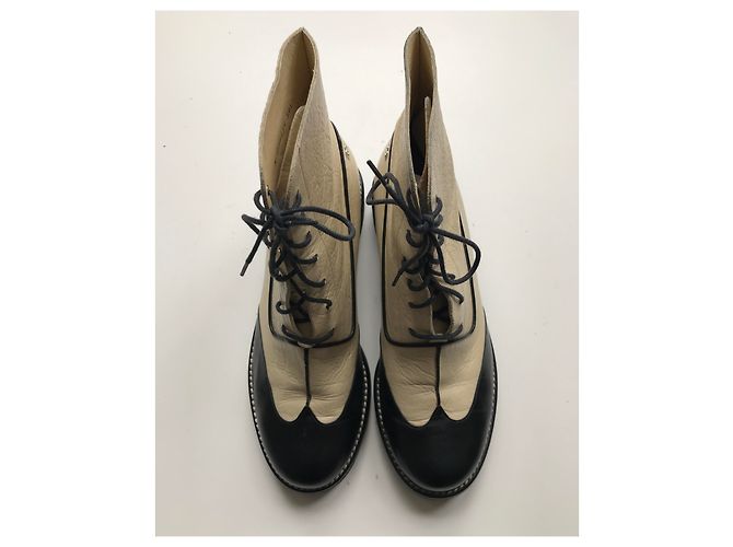 Chanel Stivali da combattimento Nero Beige - vista 4