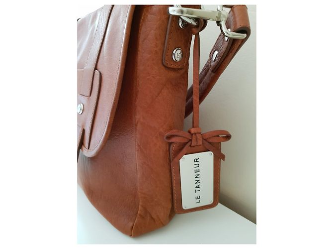 Borsa a tracolla Le Tanneur in pelle color cognac - vista 13
