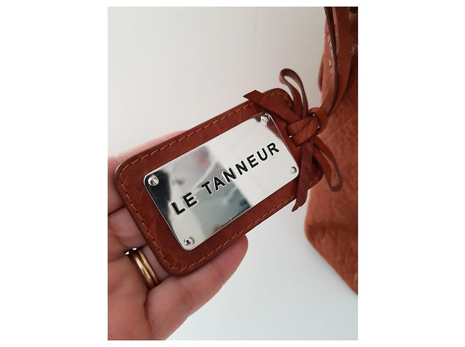 Borsa a tracolla Le Tanneur in pelle color cognac - vista 14