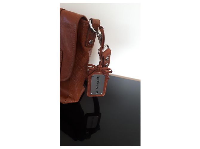 Borsa a tracolla Le Tanneur in pelle color cognac - vista 2