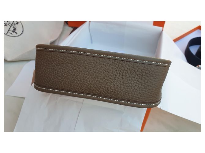 Borsa Hermès Evelyne TPM in pelle taurillon clemence etoupe - vista 2