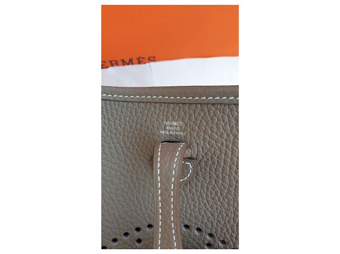Borsa Hermès Evelyne TPM in pelle taurillon clemence etoupe - vista 5