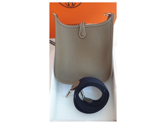 Borsa Hermès Evelyne TPM in pelle taurillon clemence etoupe - vista 6