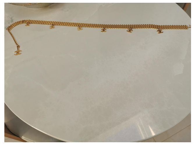 Cinturón Chanel de cadena dorada con colgantes C Dorado - vista 10