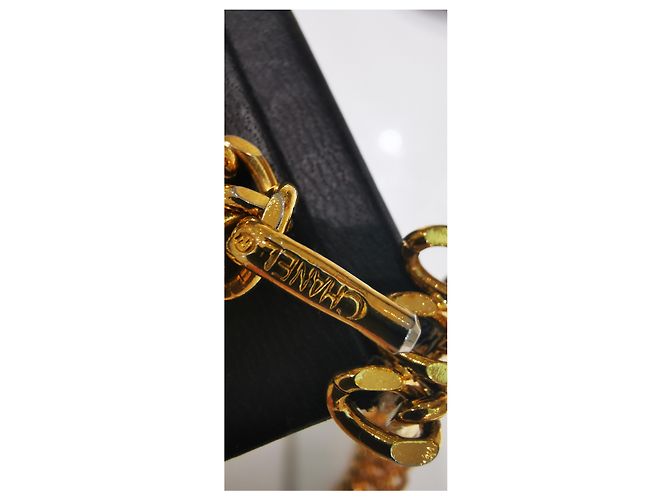 Cinturón Chanel de cadena dorada con colgantes C Dorado - vista 3
