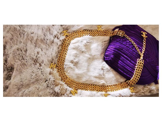 Cinturón Chanel de cadena dorada con colgantes C Dorado - vista 5