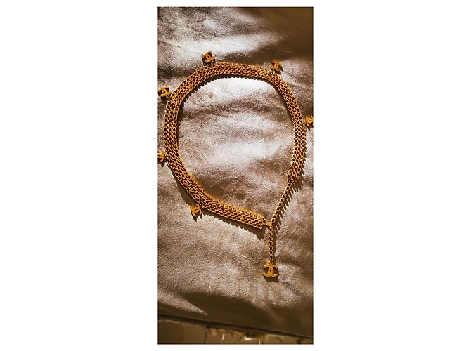 Cinturón Chanel de cadena dorada con colgantes C Dorado - vista 6