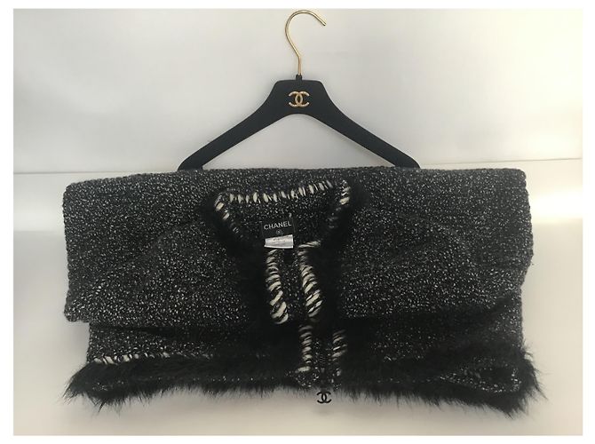 Poncho a mantella Chanel Nero Bianco - vista 4