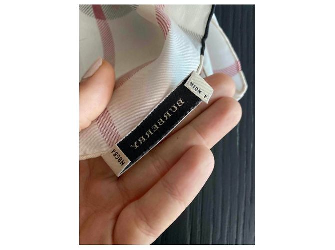 Sciarpa Burberry in seta beige a quadri rossi - vista 4