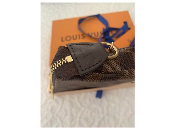 Louis Vuitton Bolsos de embrague Castaño - vista 2