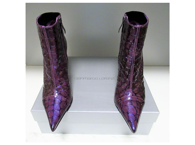 Botas de charol violeta de Gianmarco Lorenzi - vista 4