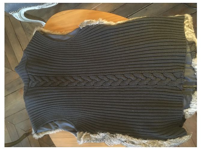 Autre Marque Cárdigan de lana gris antracita con plastrón de piel de conejo - vista 8