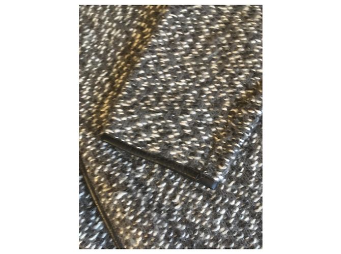 Massimo Dutti Abrigo gris jaspeado con borde de cuero - vista 3