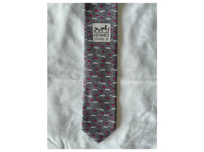 Hermès Cravatta Dada Hu in Seta Grigio Fuchsia Fuschia - vista 5