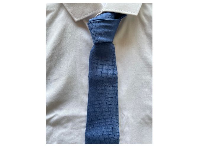 Cravatta a forma di H di Hermès 24 Blu - vista 3