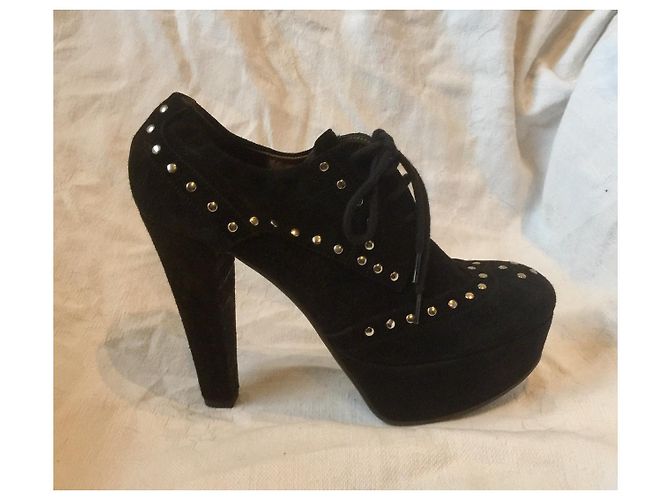 Stivaletti Marni con plateau in scamosciato nero e borchie Silver hardware - vista 3