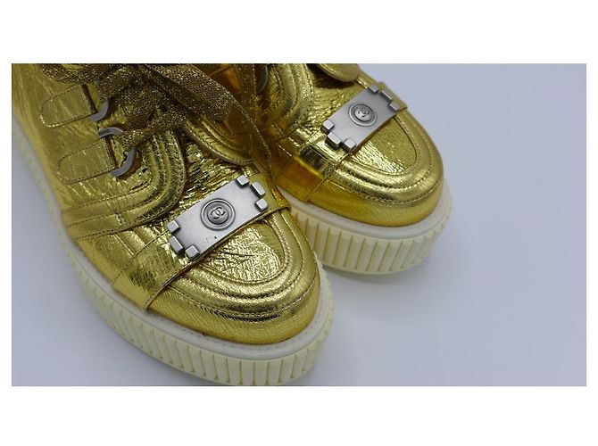 Chanel Creepers in pelle metallizzata oro D'oro - vista 5