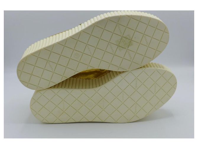 Chanel Creepers in pelle metallizzata oro D'oro - vista 7