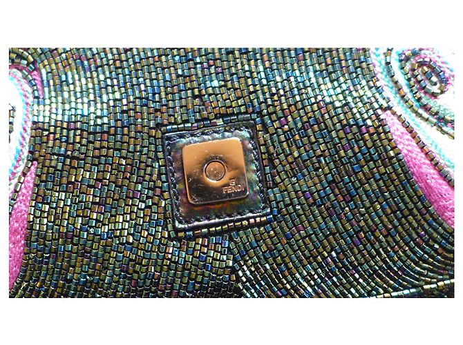 Fendi Baguette Pavão Bordado Multicor e Miçangas Cetim - vista 11