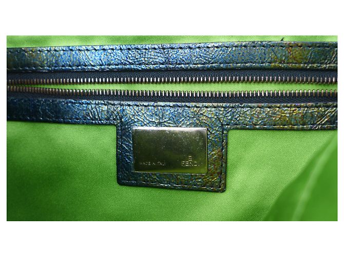 Fendi Baguette Pavão Bordado Multicor e Miçangas Cetim - vista 8