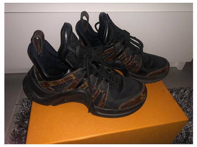 Sneakers Louis Vuitton Archlight Pelle Marrone Nero 37 - vista 2