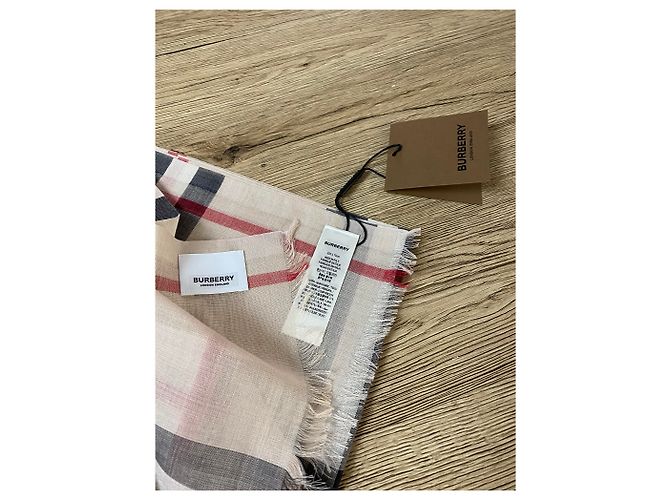 Stola Burberry - vista 2
