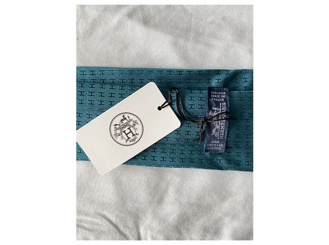 Cravatta Hermès Façonnée H in seta blu e verde chiaro - vista 3