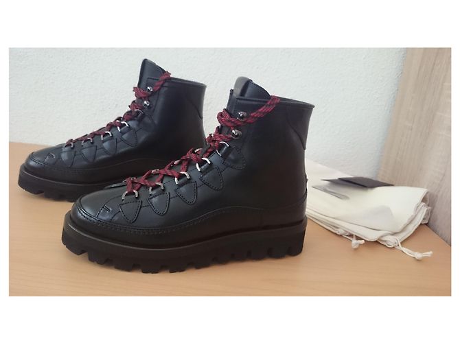 Valentino Garavani Stivali da combattimento Valentino, Size 39 Nero - vista 3