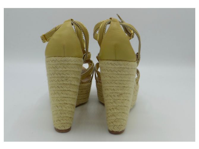 Sandali con plateau Hermès espadrillas camoscio beige - vista 4