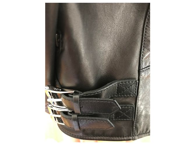 Gucci Bikerjacke aus schwarzem Lammfell - Ansicht 8