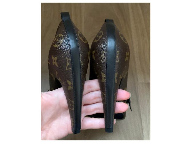 Décolleté Louis Vuitton Monogram Canvas Marrone 12cm - vista 11