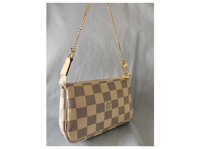 Louis Vuitton Mini Pochette accessori Azur Gold hardware - vista 12