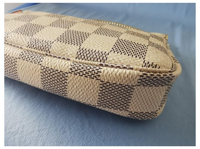 Louis Vuitton Mini Pochette accessori Azur Gold hardware - vista 5