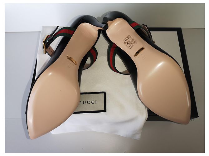 Sylvie Gucci décolleté - view 2