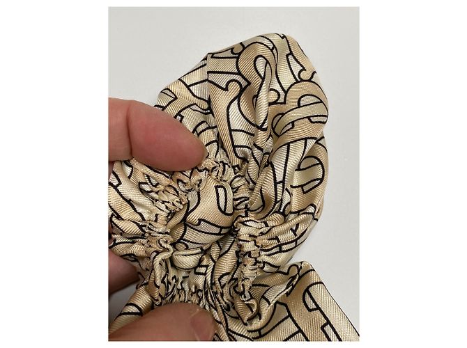 FOULARD CAPELLI BURBERRY PER CHIGNON - vista 6