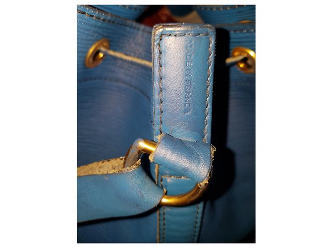 Noe Borsa a mano Louis Vuitton Noé in pelle epi blu - vista 7