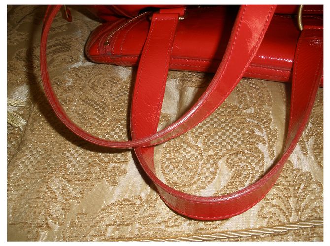 Borsa Yves Saint Laurent YSL Downtown M Rossa in Pelle Vernice - vista 9