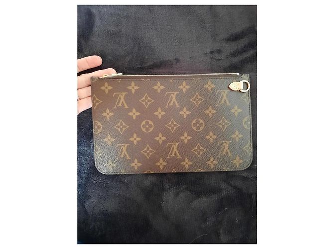 Louis Vuitton, Louis Vuitton Neverfull Pochette Monogram Canva Marrone - vista 3