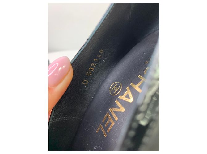 Décolleté Chanel in pelle blu navy taglia 37 - vista 3