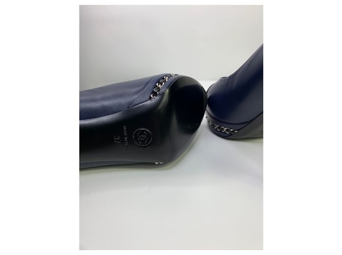 Décolleté Chanel in pelle blu navy taglia 37 - vista 4