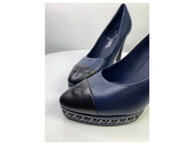 Décolleté Chanel in pelle blu navy taglia 37 - vista 8