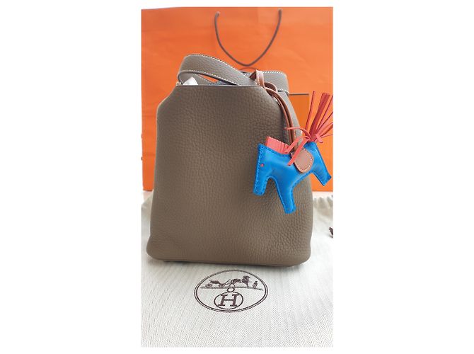 Hermès Charm di Hermes Rodeo pm Blu - vista 5