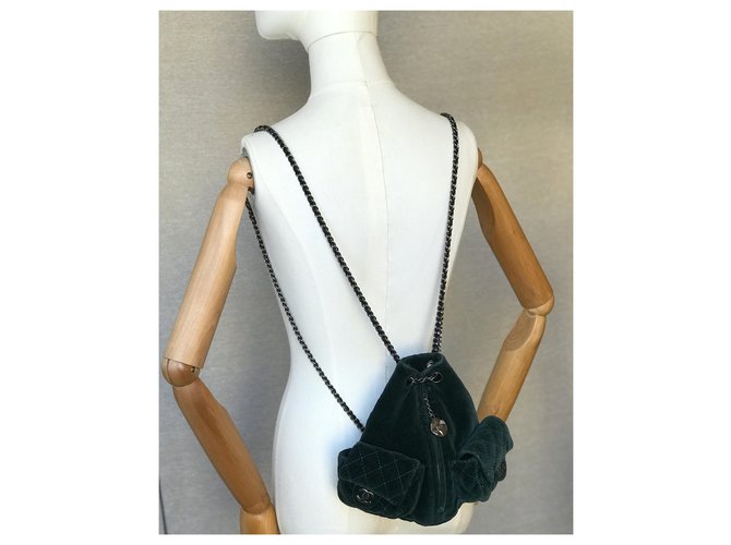 Chanel Famosa mini borsa "Backpack is Back" Verde Verde scuro - vista 17