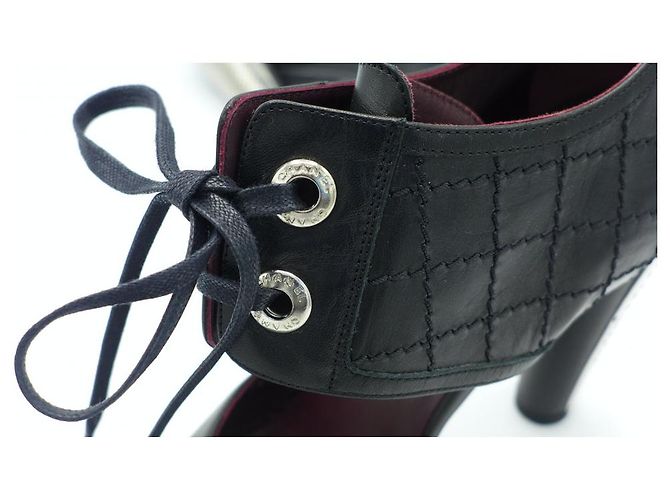 Chanel Binden Sie vordere perforierte Stahlstiefel Schwarz - Ansicht 7